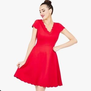 Betsey Johnson Red Scalloped VNeck Fit & Flare Cap Sleeves Cocktail Dress Size 6